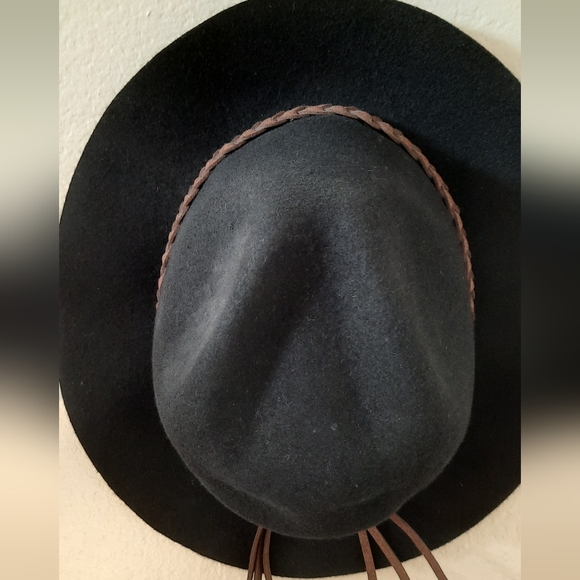 Scala Collezione Handcrafted Black Wool Hat Leather Braiding Detail - Picture 3 of 10